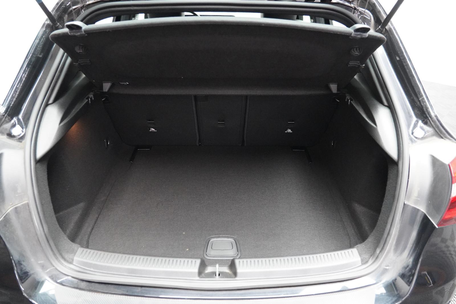 Mercedes-Benz A-Class Progressive Widescreen Kamera MBUX DAB, миниатюра 25