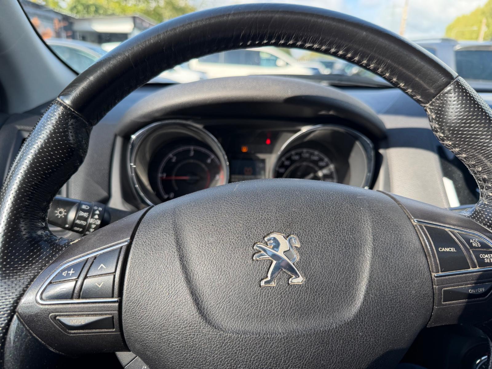 Peugeot 4008 2015 — фото 16