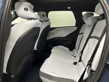 2025 BMW IX3 缩略图 15