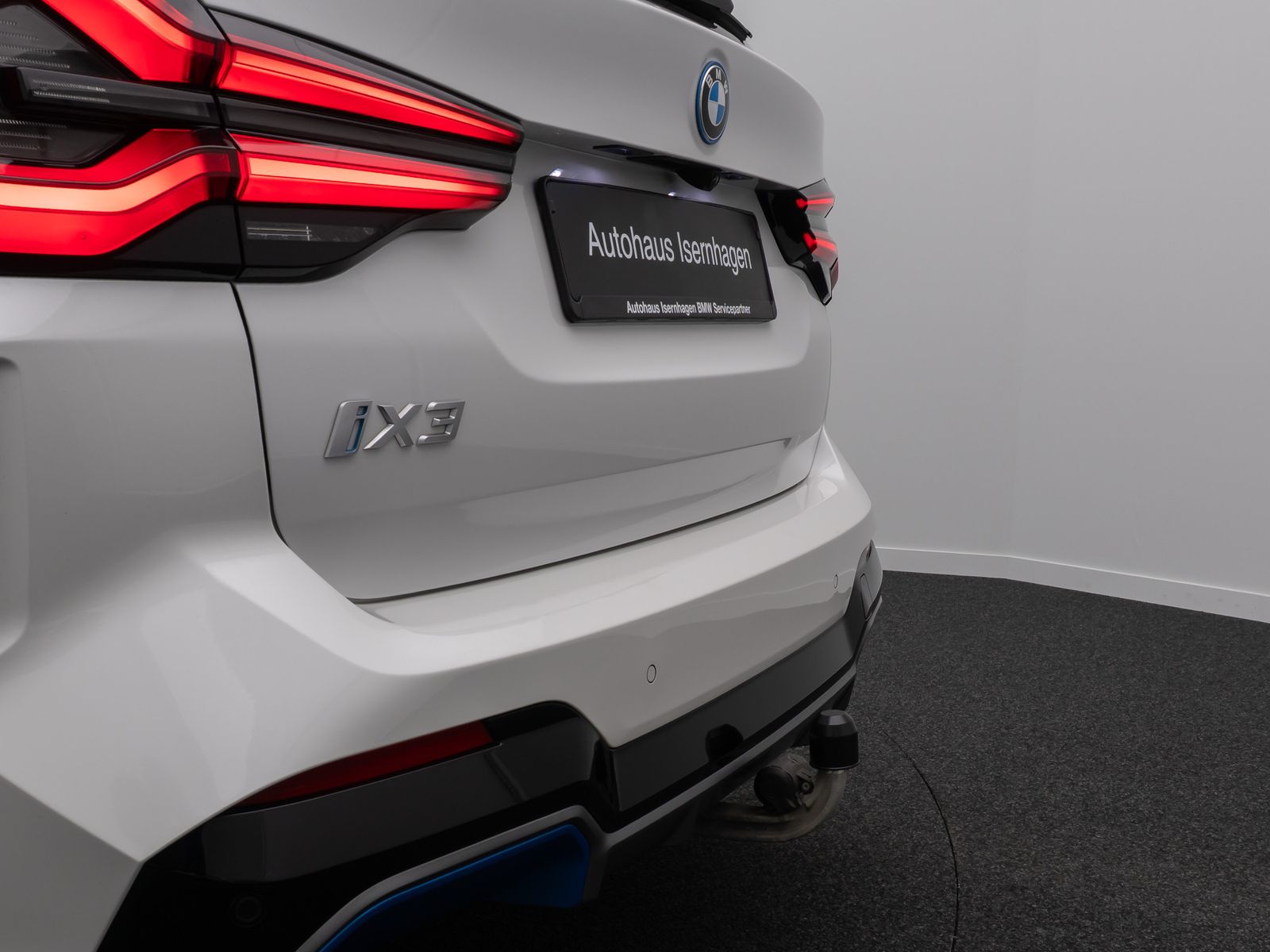 Fahrzeugabbildung BMW iX3 Impressive 360° HUD DAB H/K HUD AHK Panorama