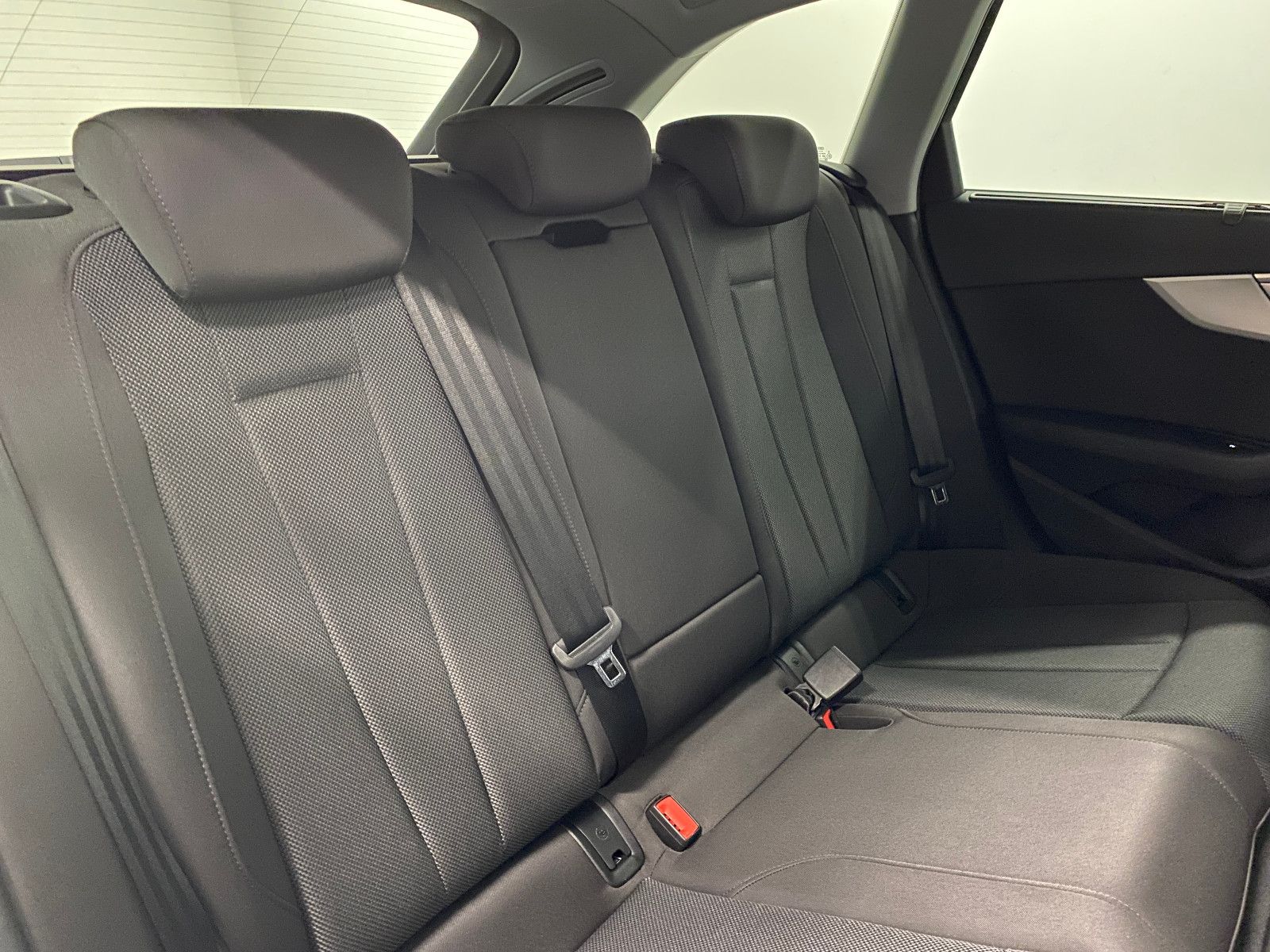 Audi A4 - Bild 12