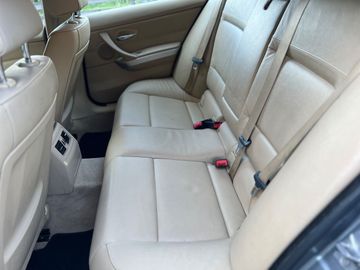 BMW 320 - 11