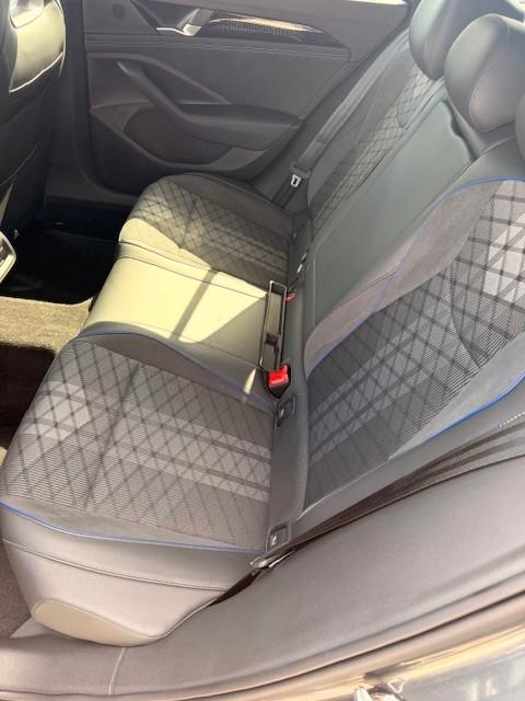 Volkswagen Passat Variant 2.0 TDI R-line ACC LED