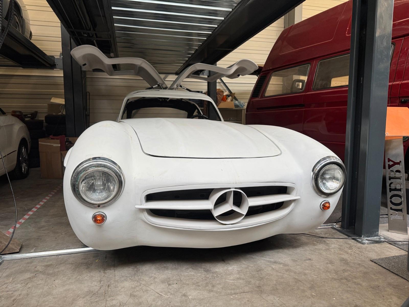 Mercedes-Benz 300 SL Flügeltürer Gullwing Coupe Replika