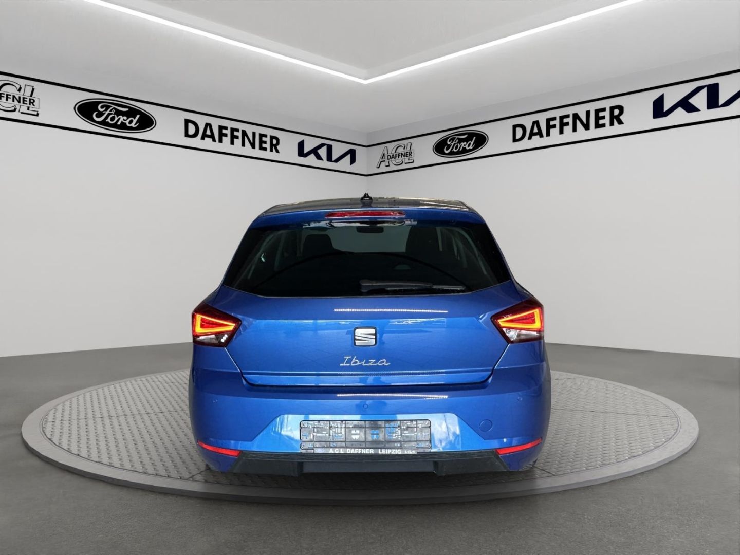 Fahrzeugabbildung SEAT Ibiza Navi Digitales Cockpit LED Apple CarPlay A