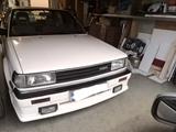 Nissan Bluebird - Nissan Bluebird mit Benzin-Antrieb