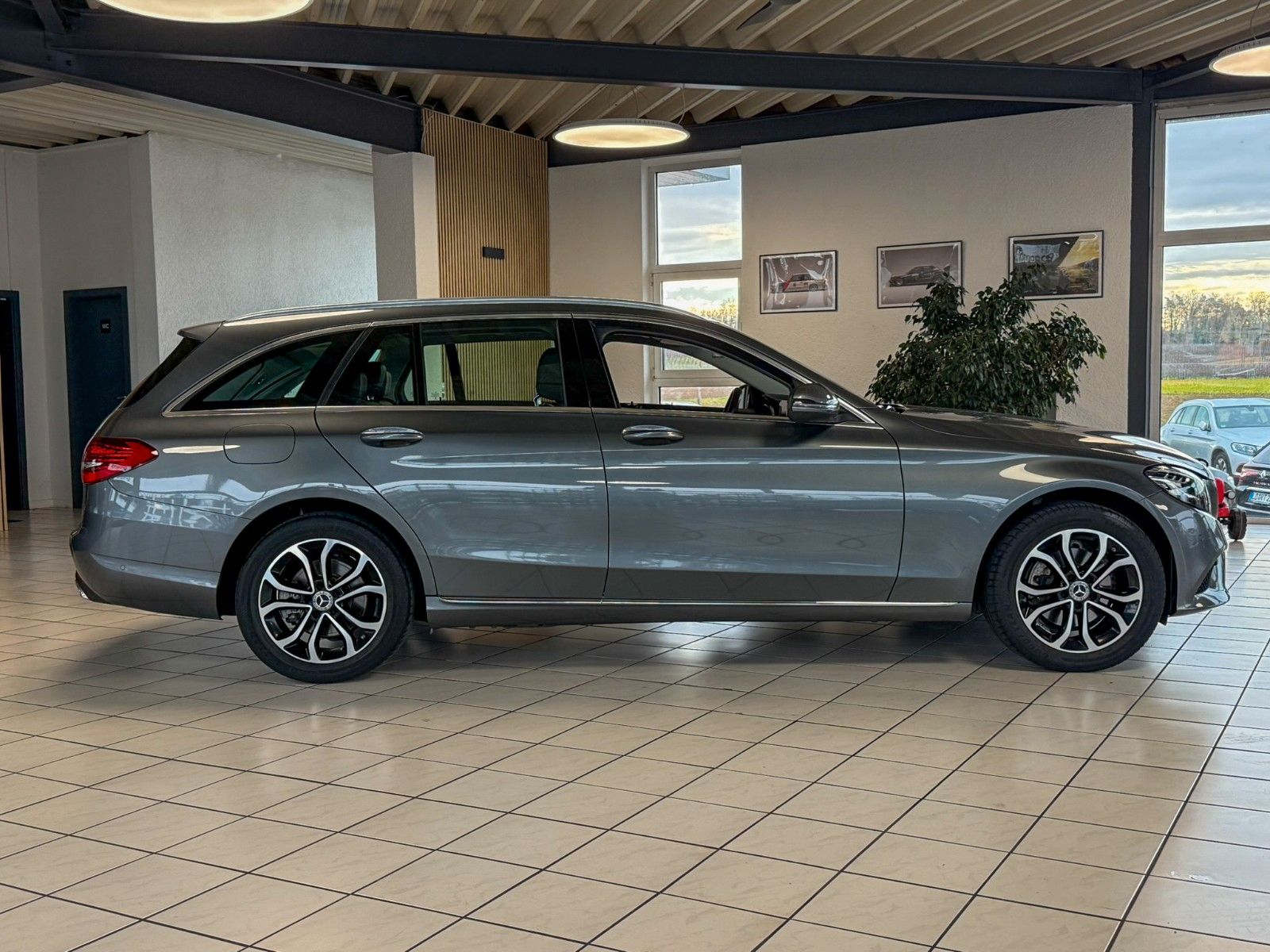 Mercedes-Benz C 220 d 4Matic | ACC | Spurhalte. | LED | uvm. foto 3