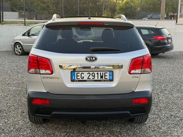 KIA Sorento - 4