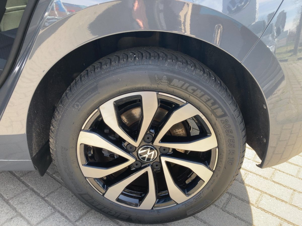 Volkswagen Golf - Bild 12