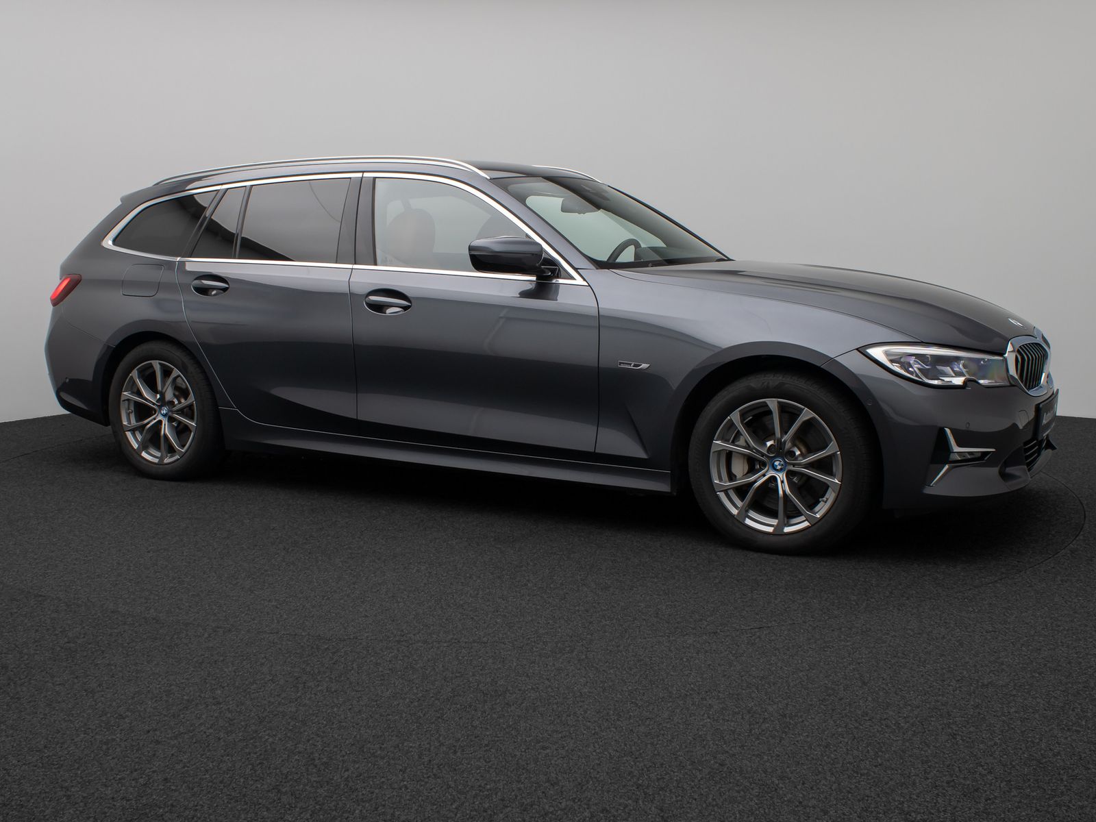 Fahrzeugabbildung BMW 330e Luxury Line 360°Laser HUD DAB HiFi Sport