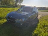 BMW 330D F31 M Paket Top Gepflegt - BMW 330 mit Diesel-Antrieb: Kombi, 330d M Paket