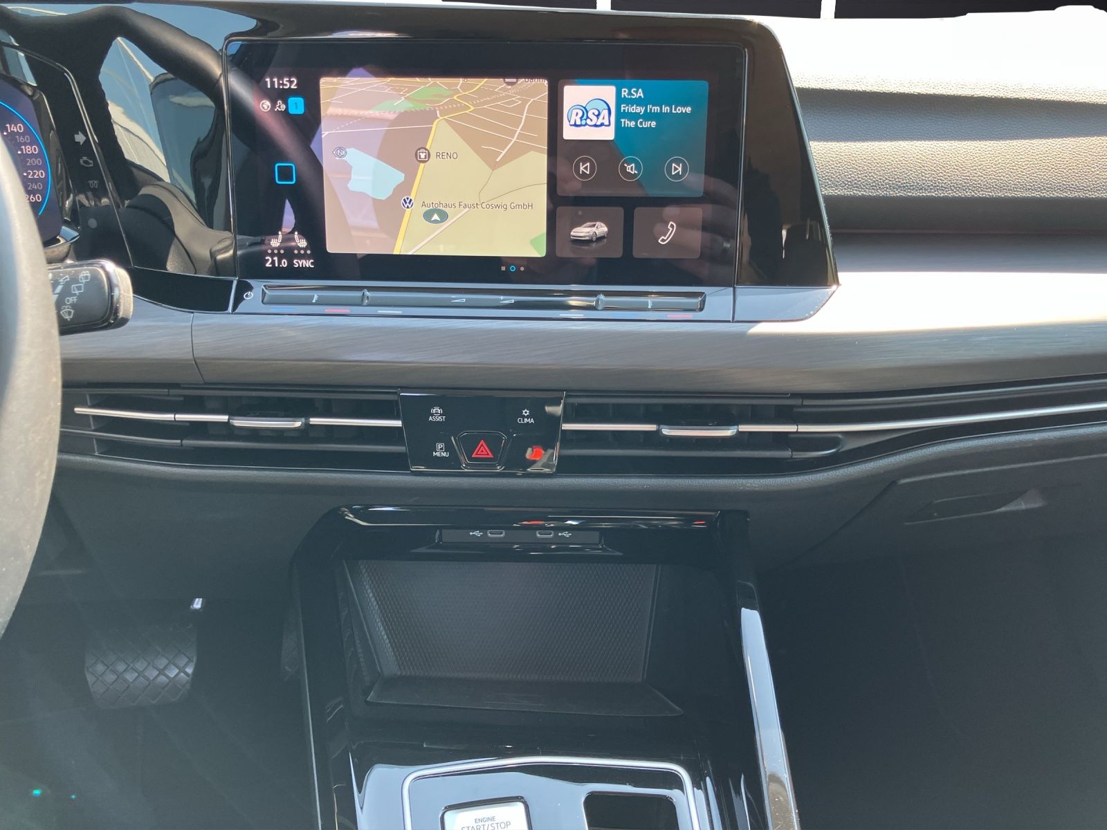 Fahrzeugabbildung Volkswagen Golf VIII Variant TDI Style DSG LEDplus Navi AID
