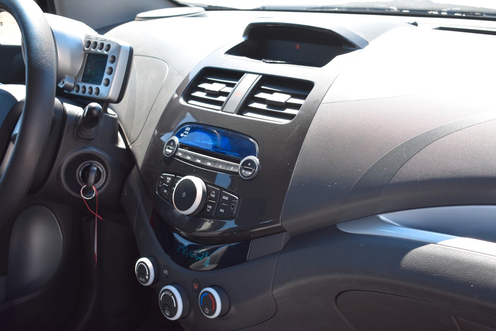 Fahrzeugabbildung Chevrolet Spark LT  PDC/KLIMA AUTO
