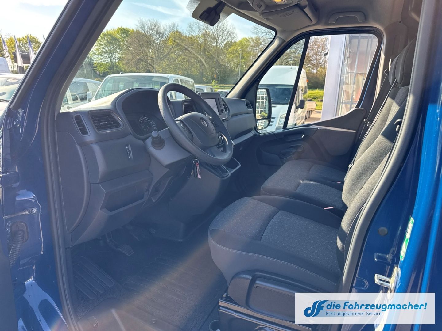 Fahrzeugabbildung Opel Movano B Kasten Kombi HKa L3H2 3,5t AHK Navi Mus