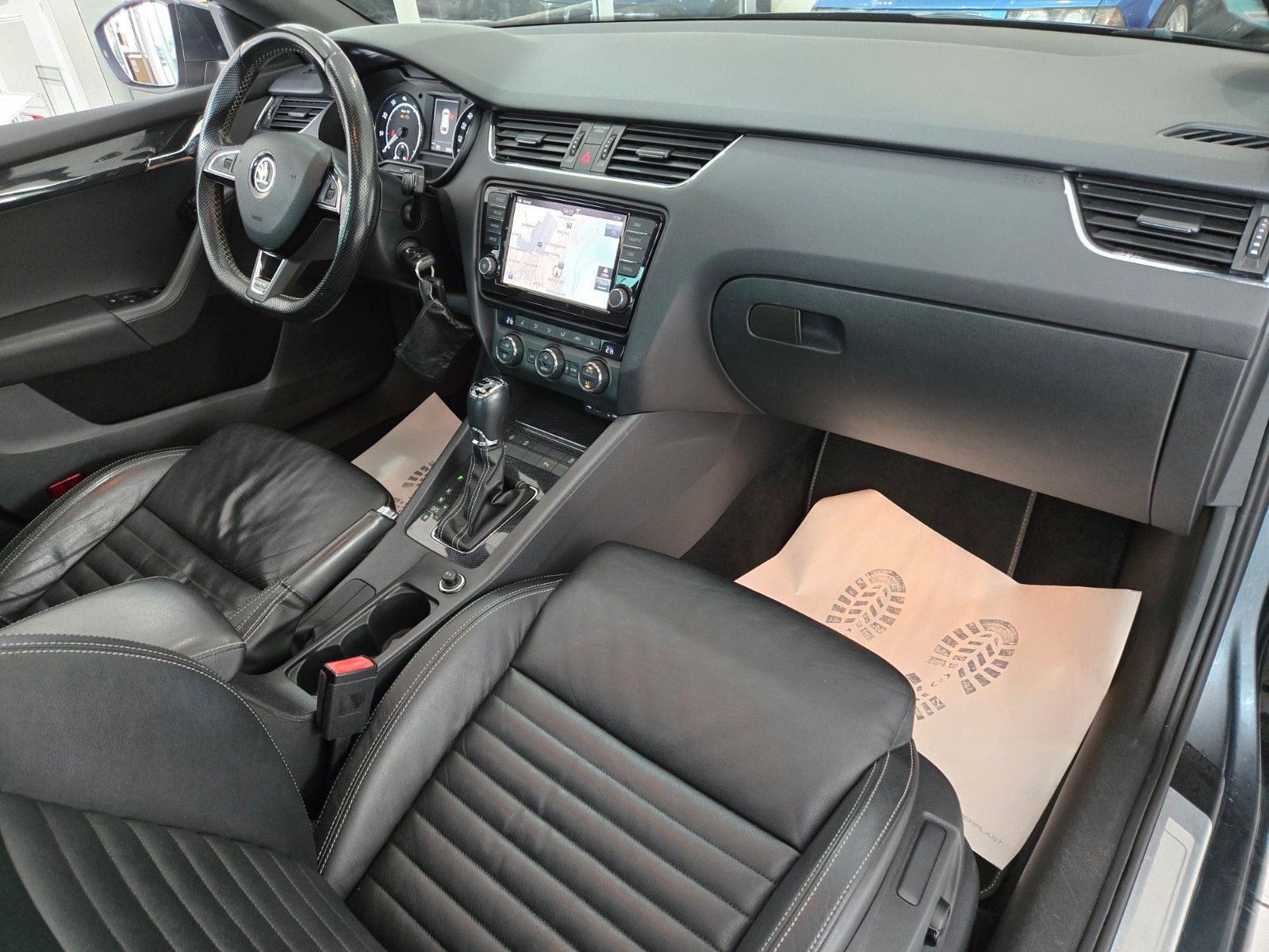 Fahrzeugabbildung SKODA Octavia Combi RS