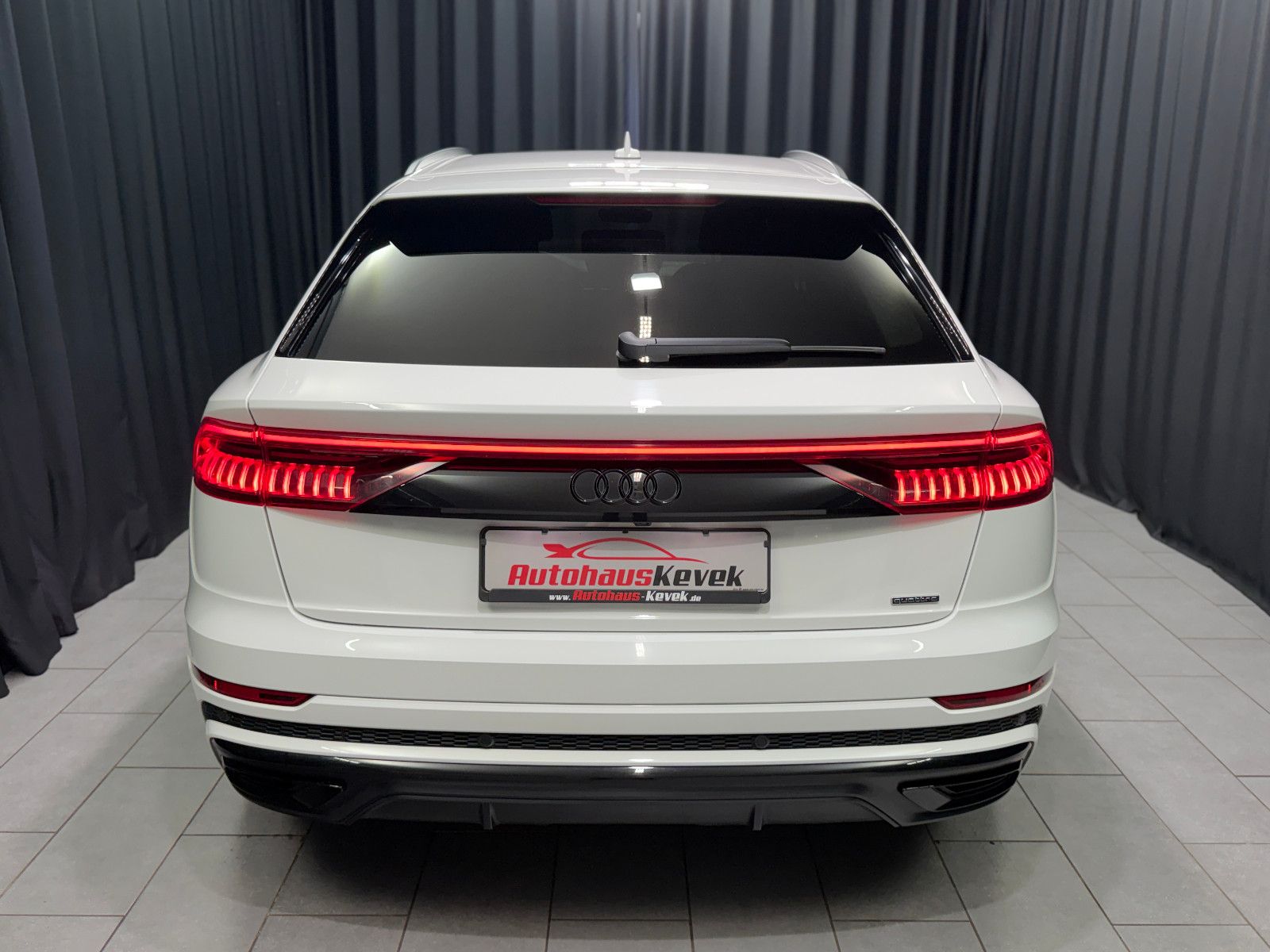 Fahrzeugabbildung Audi Q8 50 TDI quattro |MATRIX|AHK|LUFT