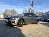 BMW 320d Touring *LED Navi Leder ACC Standh. AHK SHZ - BMW 320: Standheizung