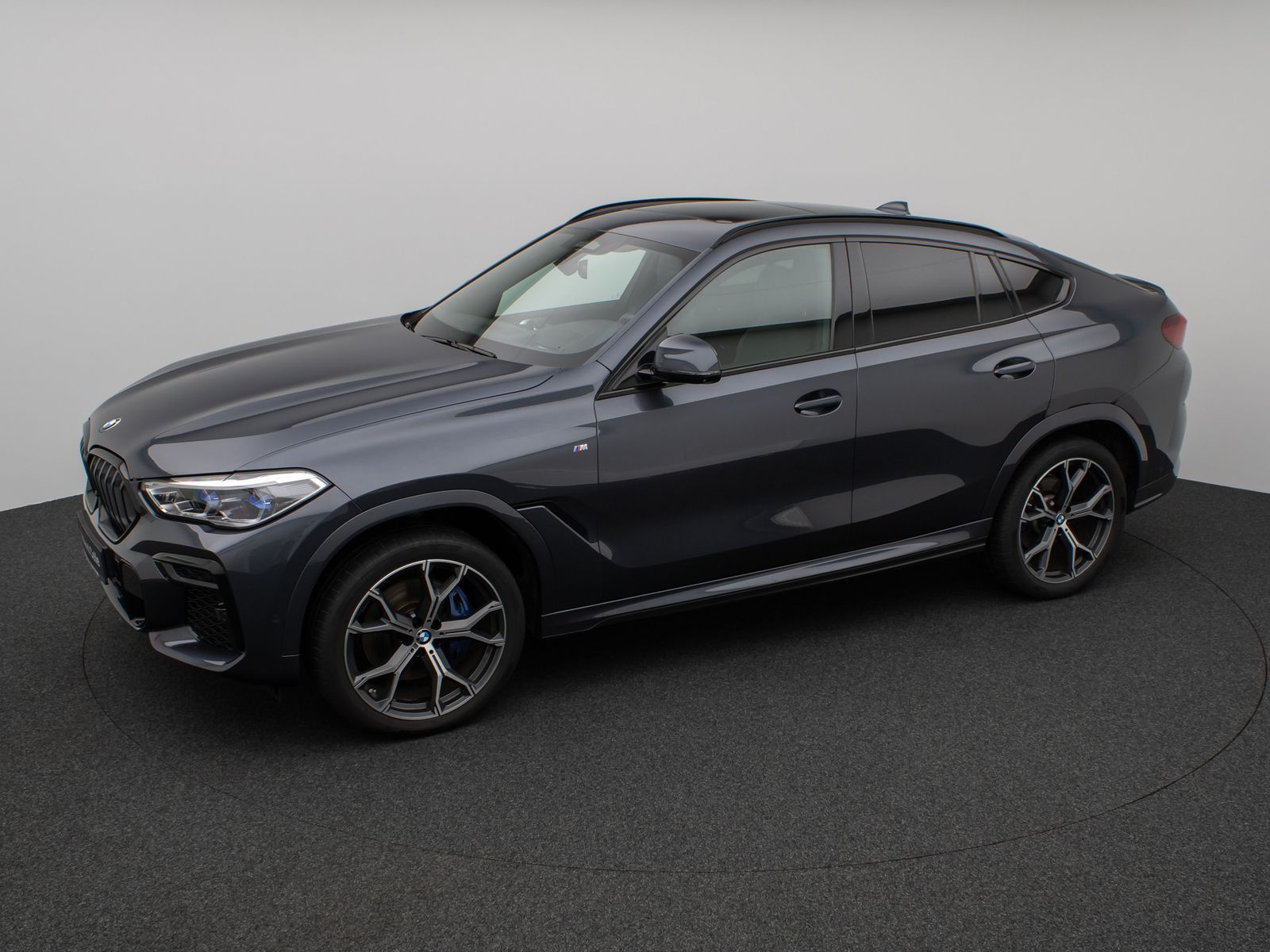 Fahrzeugabbildung BMW X6 xD30d M Sport Panorama Laser 360°HUD SoftClos
