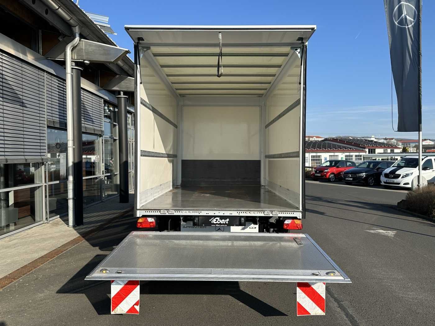 Fahrzeugabbildung Mercedes-Benz Sprinter 317 CDI Koffer LBW Klima Kamera SHZ