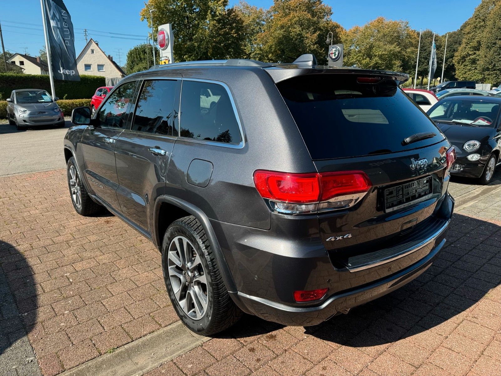 Fahrzeugabbildung Jeep Grand Cherokee 3.0 CRD Overland PANORAMA AHK