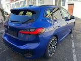 BMW 218 Active Tourer M Sport Steptronic  - BMW 218 Active Tourer mit Benzin-Antrieb: Blau, Sommerreifen