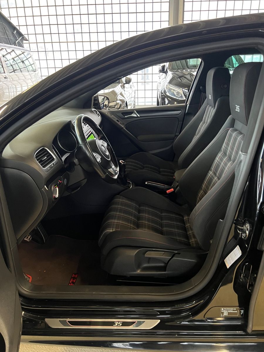 Fahrzeugabbildung Volkswagen Golf VI GTI Edition 35
