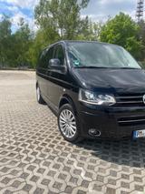 Volkswagen T5 Multivan mit neuem Motor 45 Tsd Km Laufleistg - VW T5 Multivan Gebrauchtwagen in Berlin