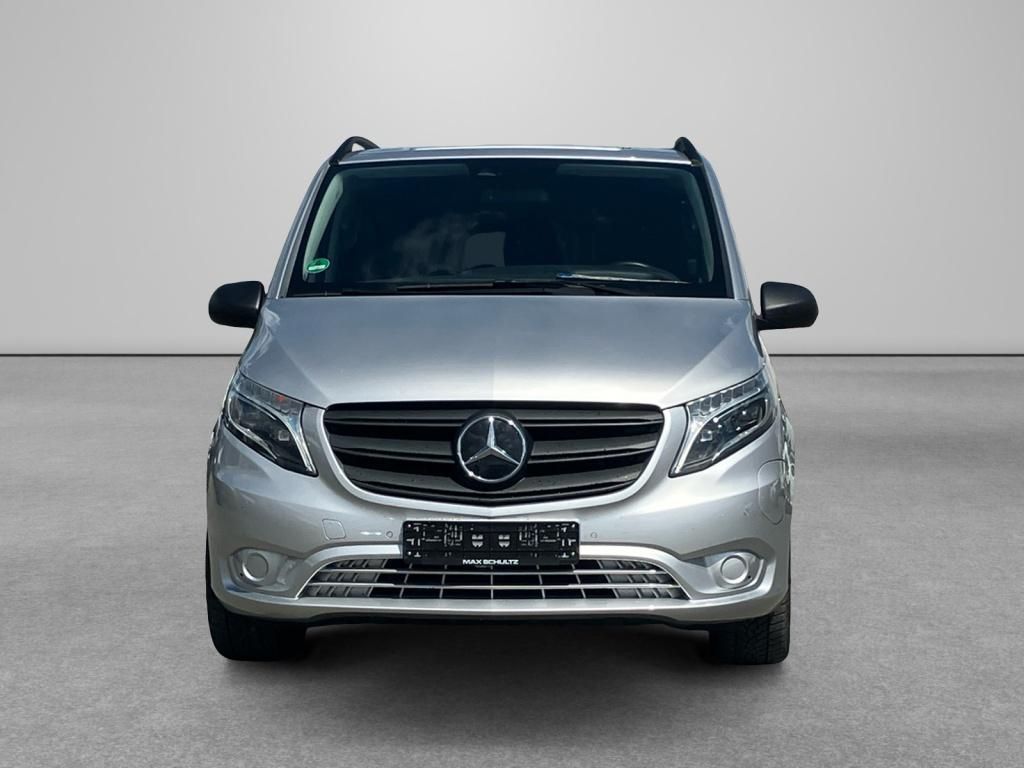 Fahrzeugabbildung Mercedes-Benz eVito 126 Tourer Pro Extralang 9 Sitze Airmatic