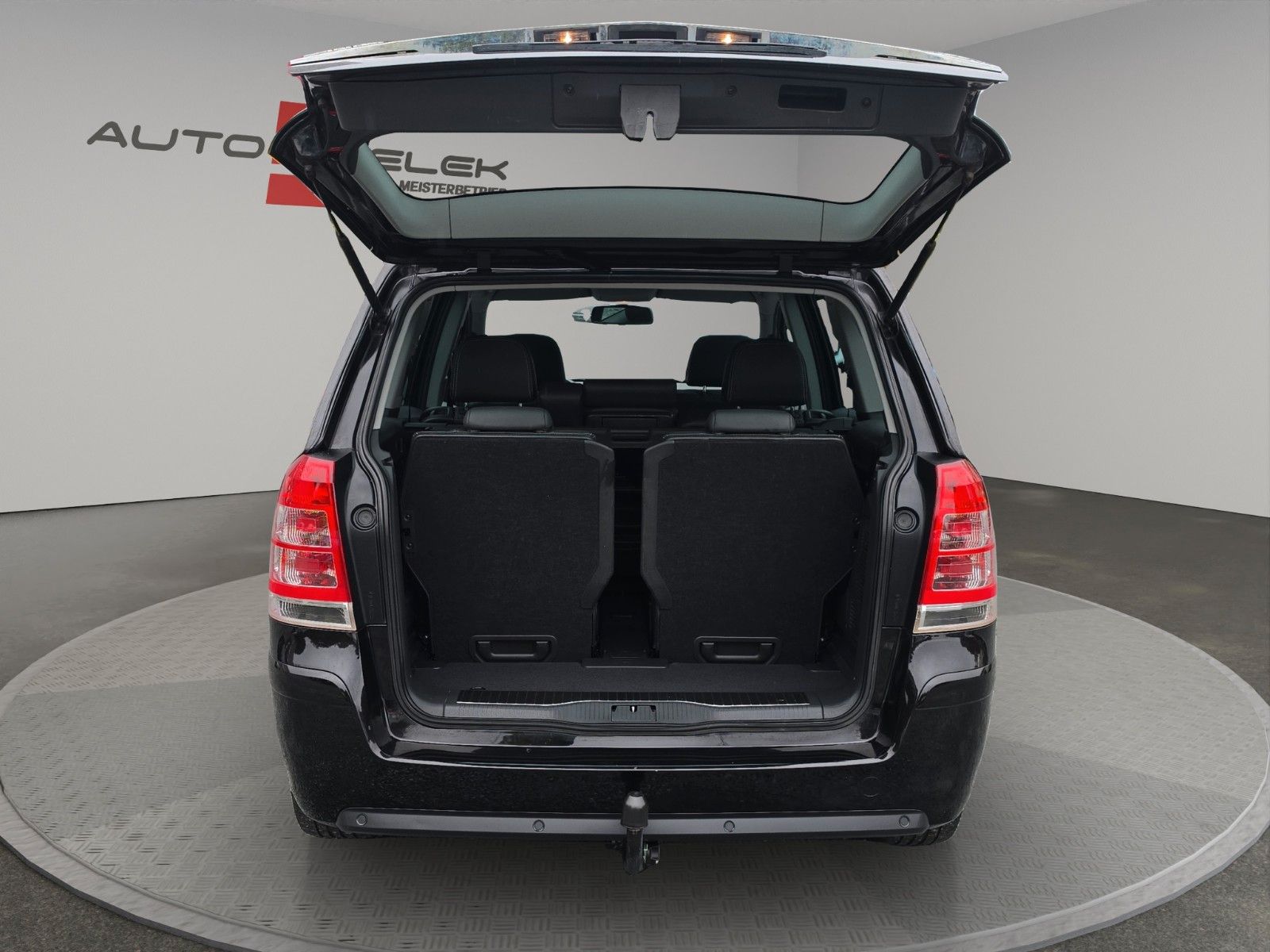 Fahrzeugabbildung Opel Zafira B Innovation "110 Jahre" 7-Sitzer 1.Hand