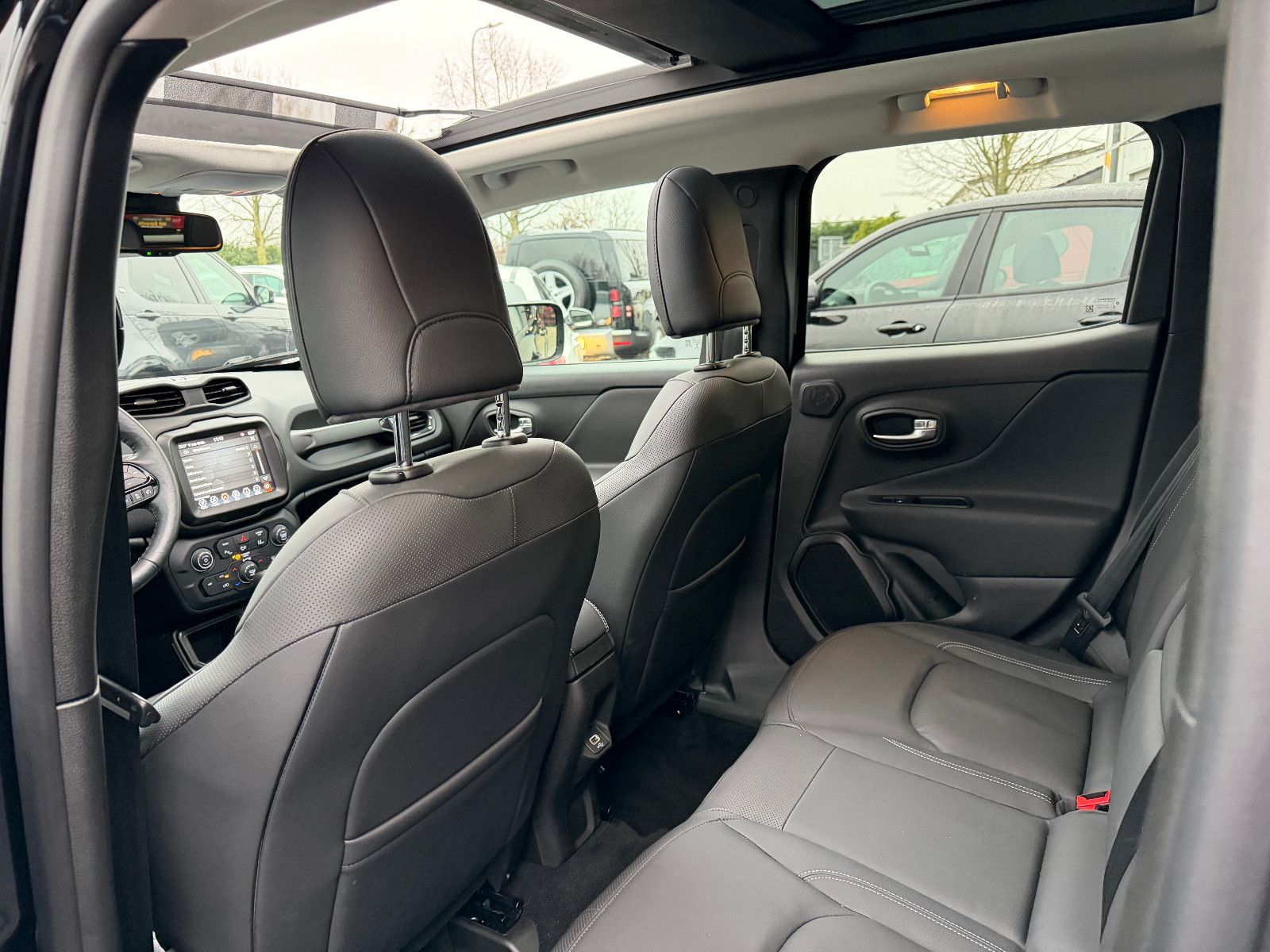 Fahrzeugabbildung Jeep Renegade Longitude Mild-Hybrid FWD/PANO/NAVI/KAM