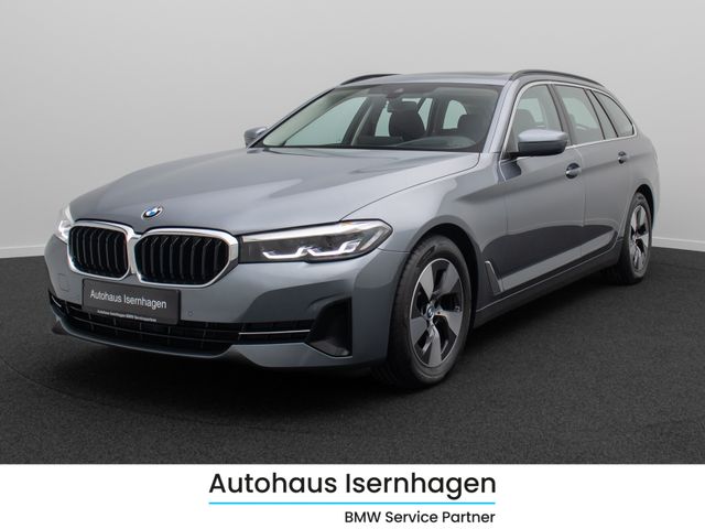 BMW 520d Kamera HUD Alarm Panorama DAB Leder Sport