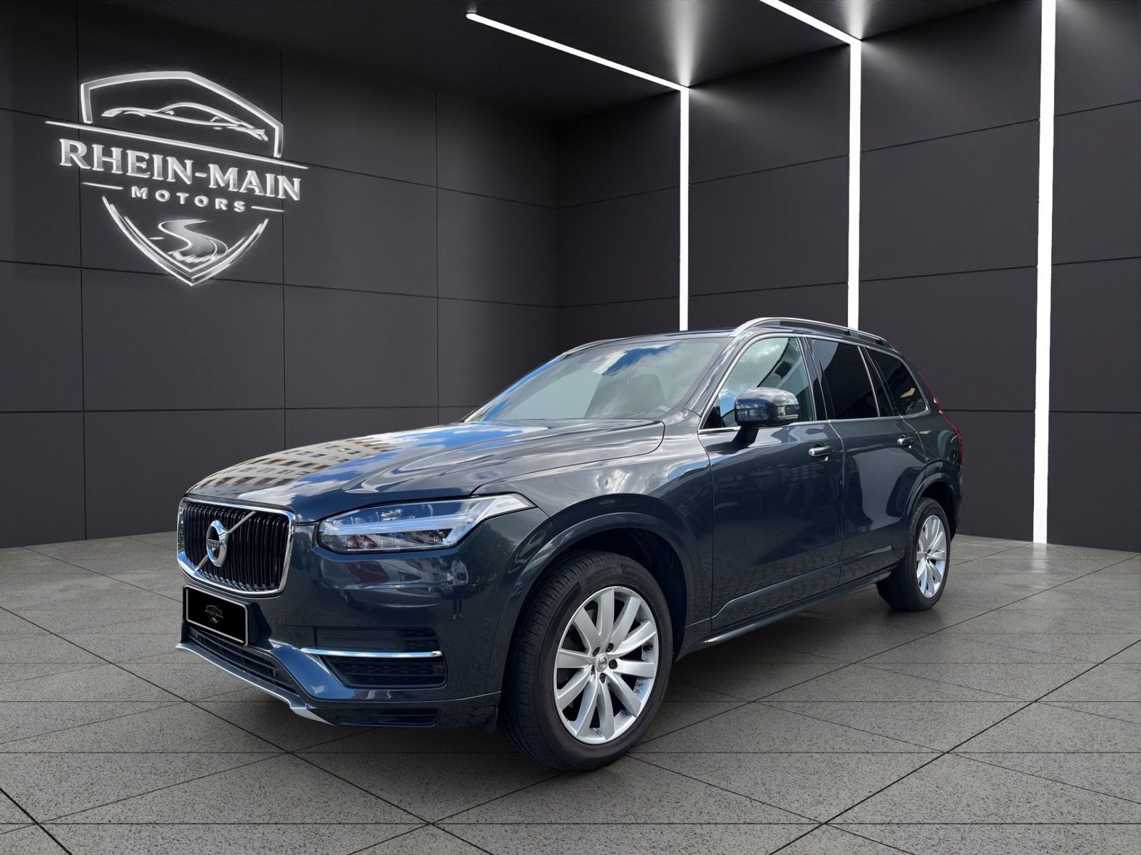 Volvo XC90 - 1