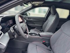 AUDI Q3 TDI SUV S-LINE /PANO/ALCANTARA AUDI Q3 TDI SUV S-LINE /PANO/ALCANTARA