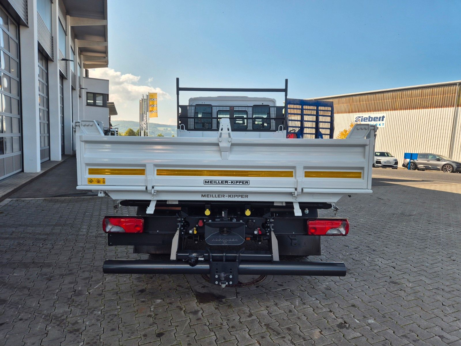 Fahrzeugabbildung Iveco Eurocargo ML80E21 Meiller 2x AHK 3 Sitze