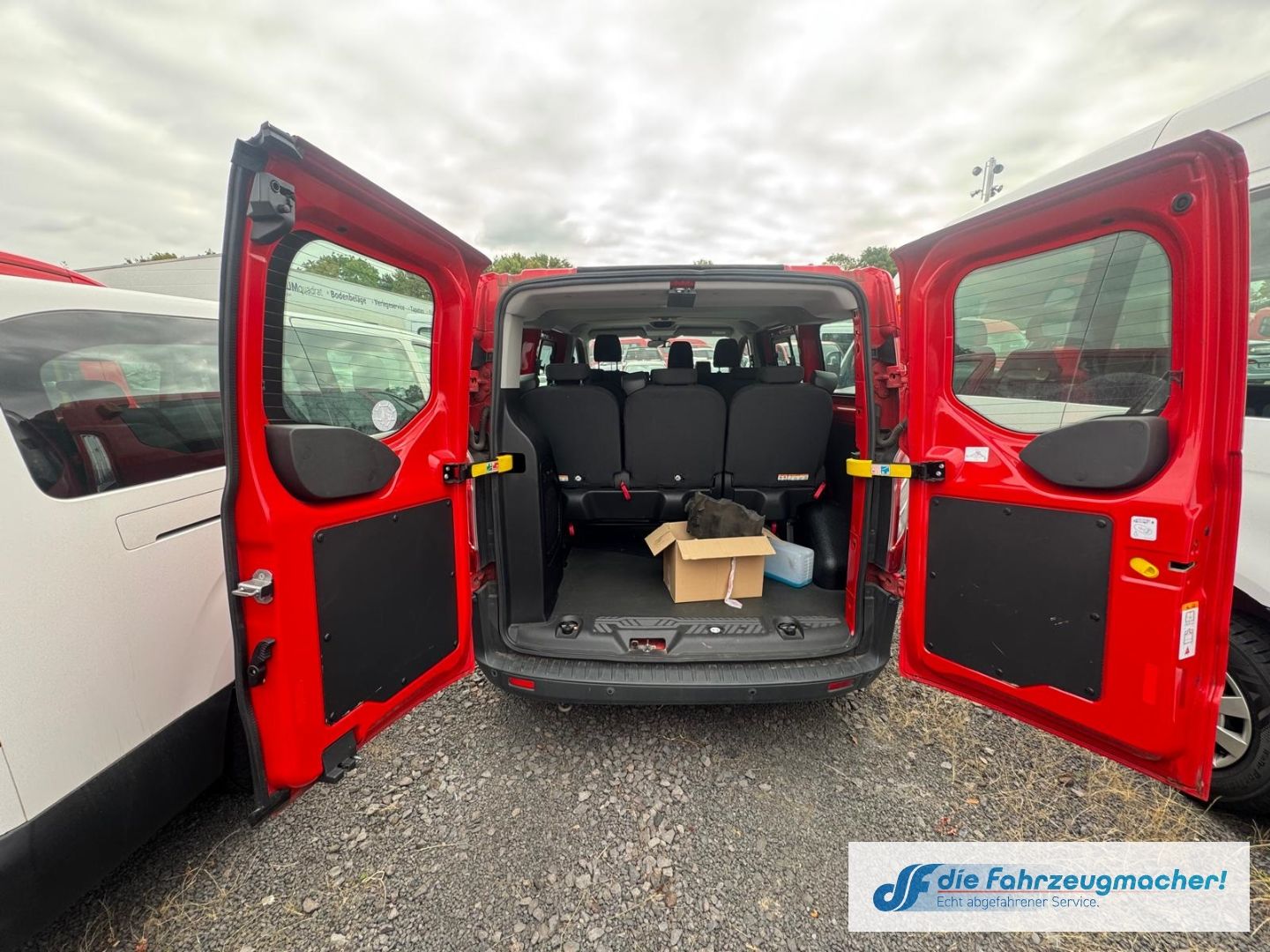 Fahrzeugabbildung Ford Transit Custom Tourneo 300 L1 *TURBOSCHADEN*2352