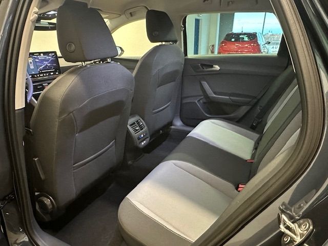 Fahrzeugabbildung SEAT Leon Sportstoure Road Edition VerkehrszeichenERK