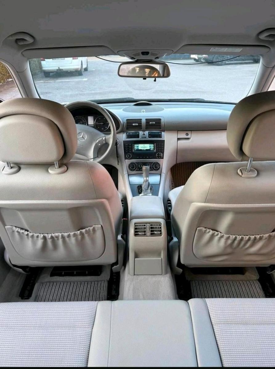 Mercedes-Benz C220 2007 — photo 10