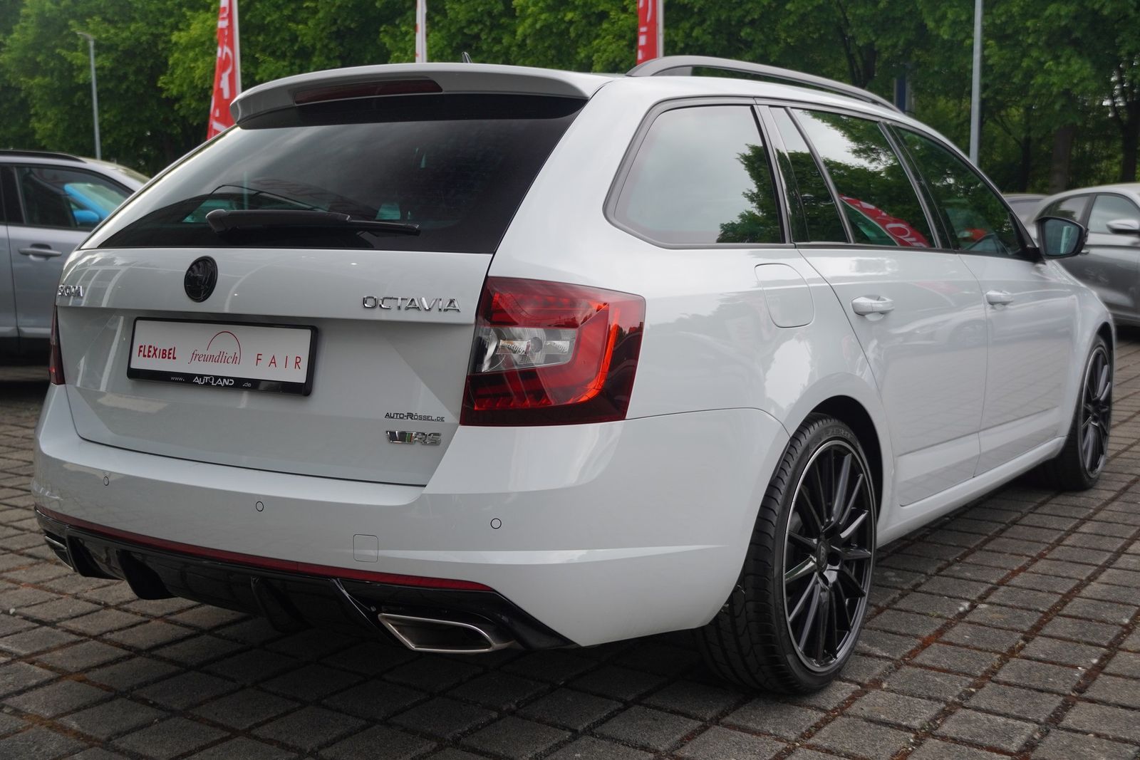 Skoda Octavia Combi 2.0 RS 245 Navi Digitales Cockpit foto 6