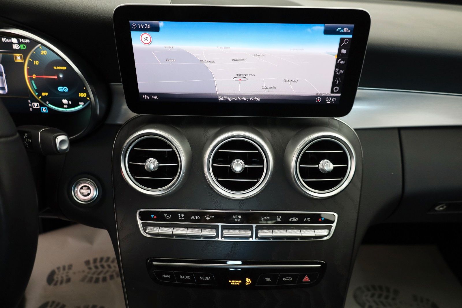 Fahrzeugabbildung Mercedes-Benz C 300 de Lim. Avantgarde Leder,Navi,LED,Panorama