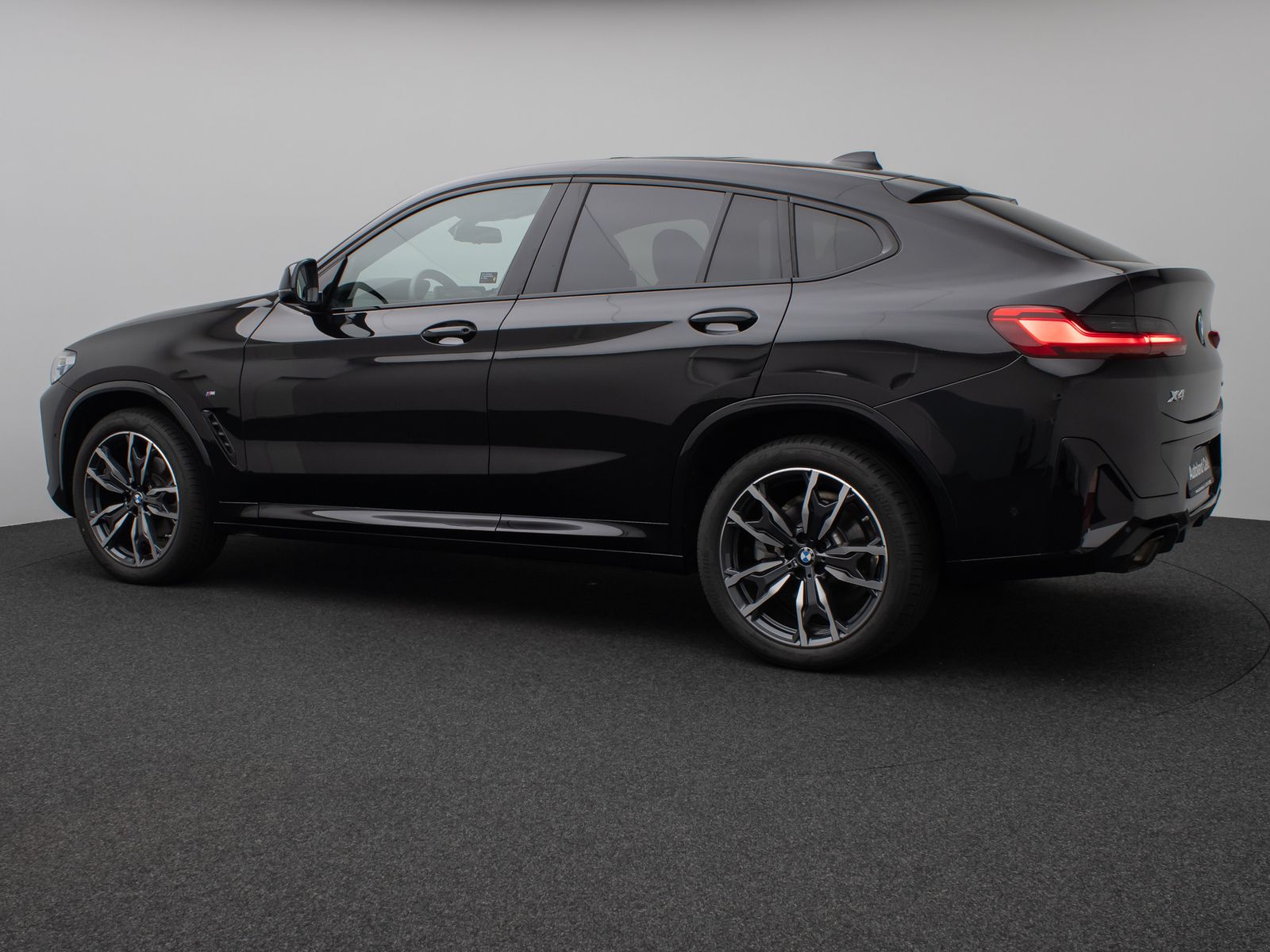 Fahrzeugabbildung BMW X4 xD20i M Sport Panorama Kamera Laser HUD HiFi
