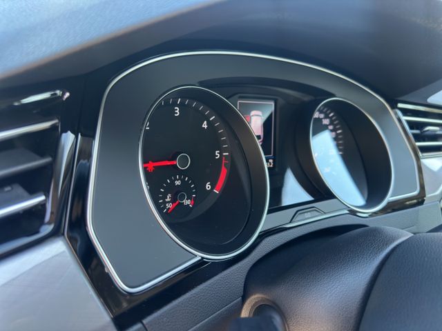 Passat Variant 2.0 TDI DSG EU6d Business  AHZV L