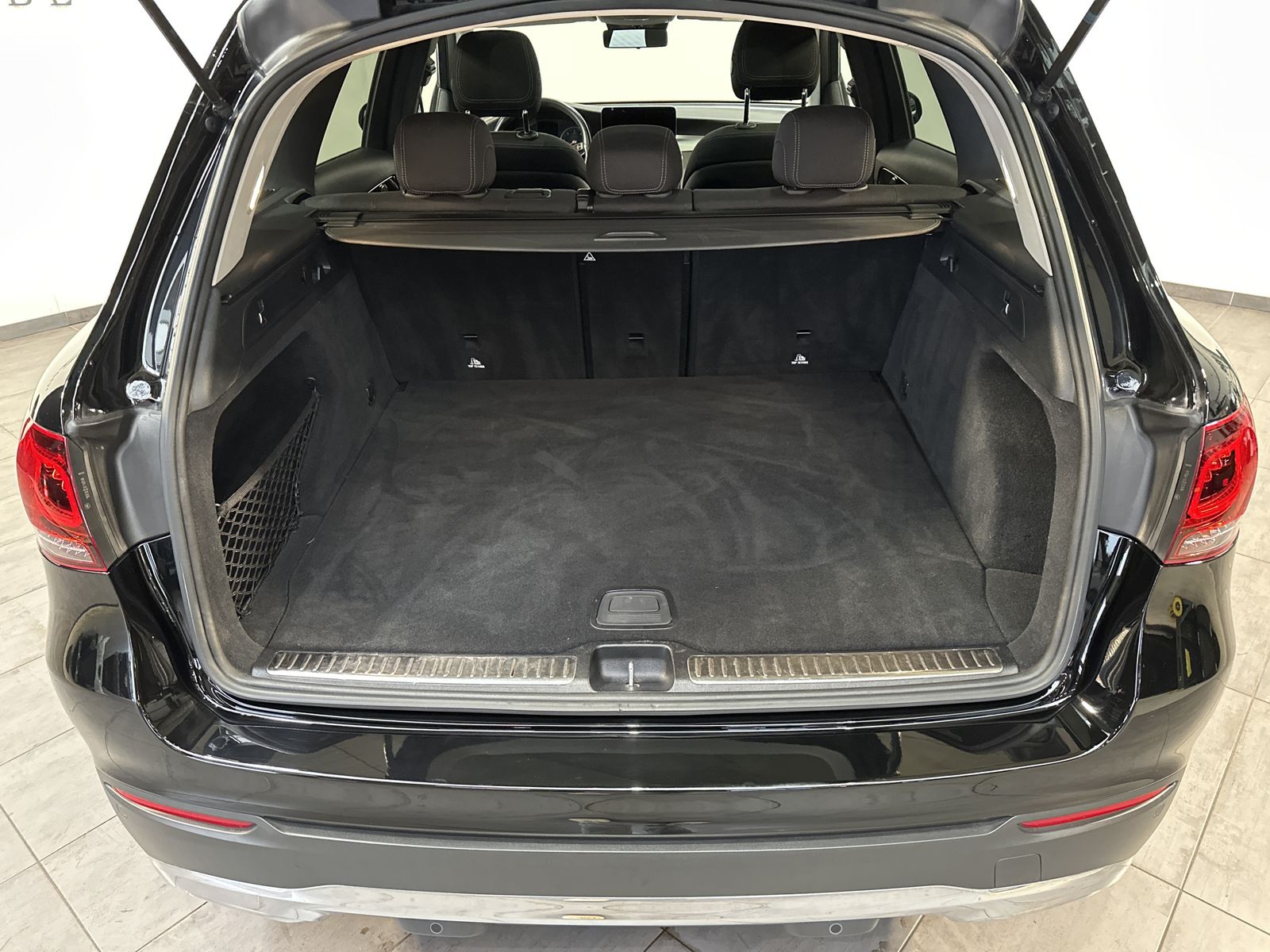 Fahrzeugabbildung Mercedes-Benz GLC 300d 4Matic NAV+LED+AHK+PANORAMA+CARPLAY+KAM