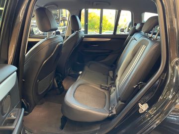 BMW 218 d Gran Tourer Sport Line *Kamera*Klima*Navi*