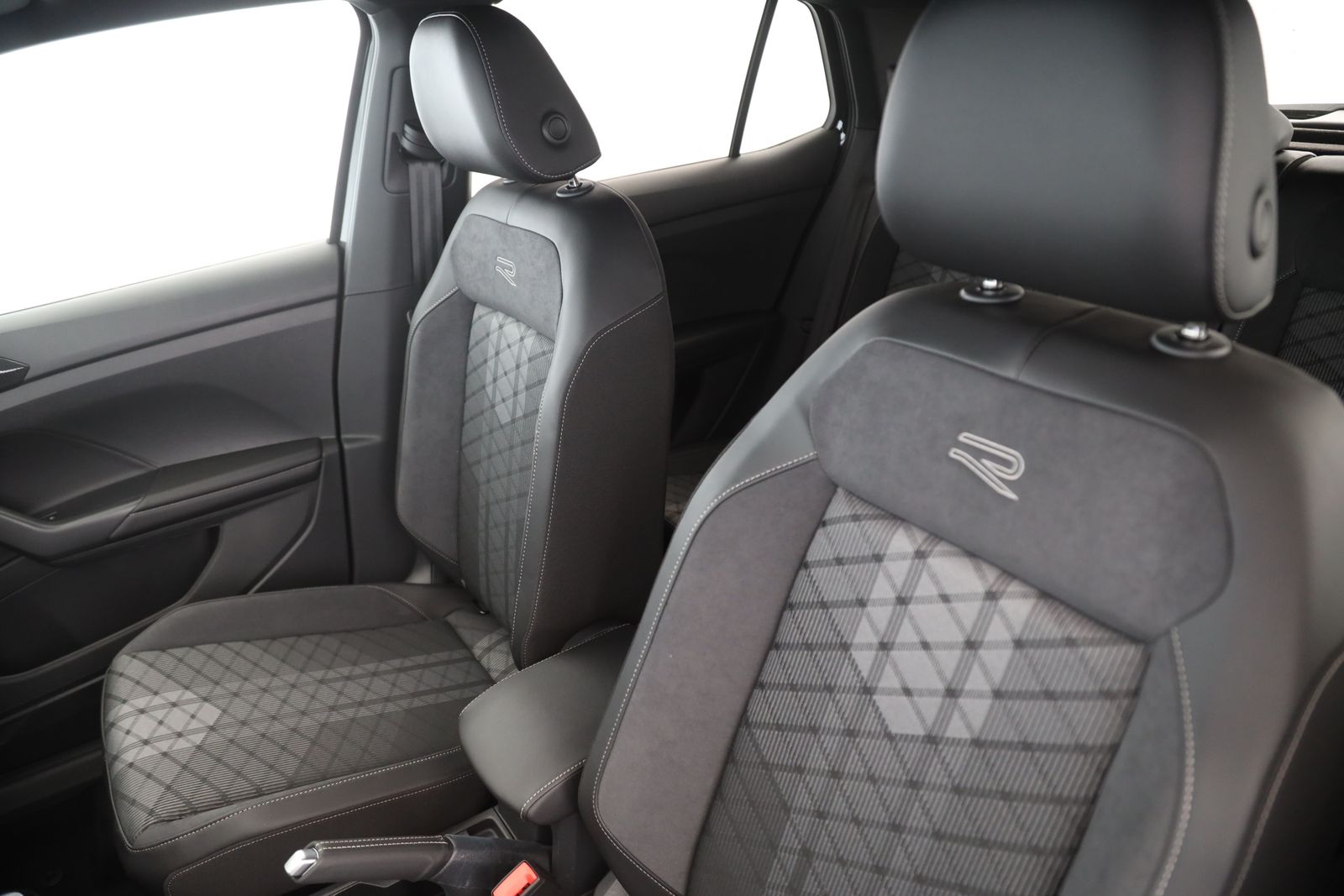 Volkswagen T-Cross - Bild 12