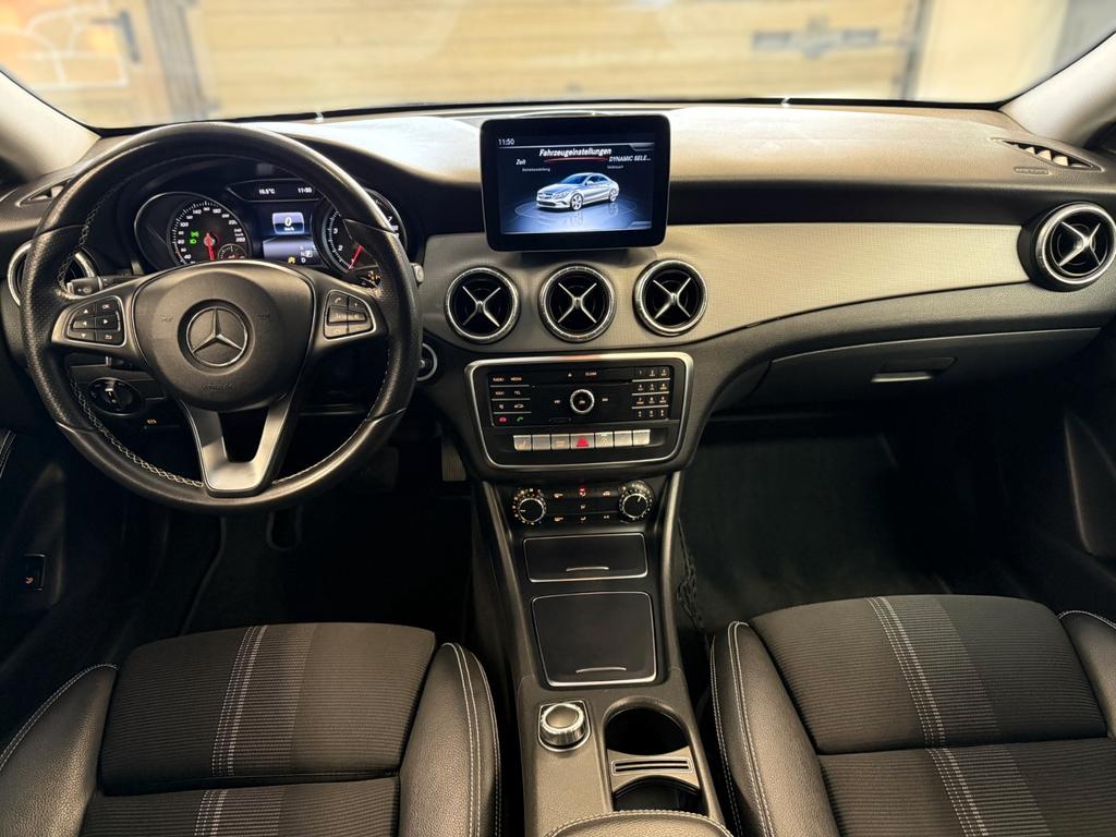 Mercedes-Benz CLA 180