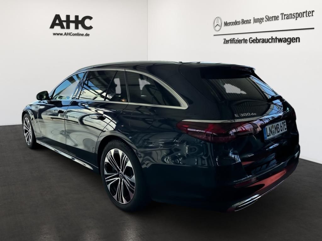 Fahrzeugabbildung Mercedes-Benz E 300 de 4MATIC T-Modell mit EQ Hybrid Technolog
