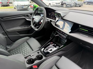 Audi RS3 Lim. 2.5 TFSI quattro+RS AGA+Pano+Facelift++