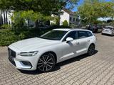 Volvo V60 T6 Kombi Core Recharge Plug-In Hybrid AWD - Volvo V60: Recharge Core