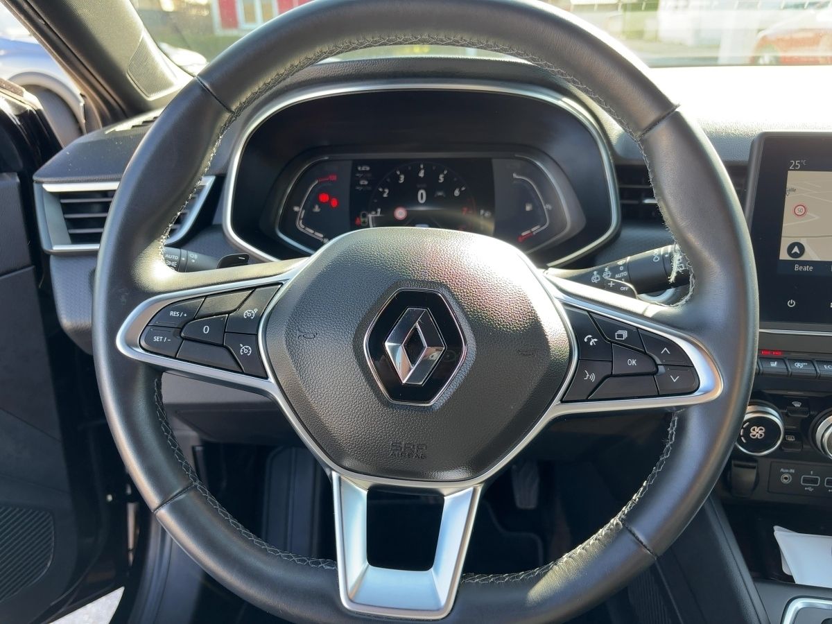 Fahrzeugabbildung Renault Clio INTENS TCe 130 EDC SHZ 7" Kamera