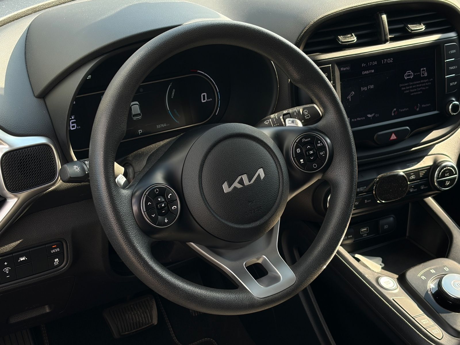 Fahrzeugabbildung Kia e-Soul Edition 39kW LED ACC LKA Kamera CarPlay